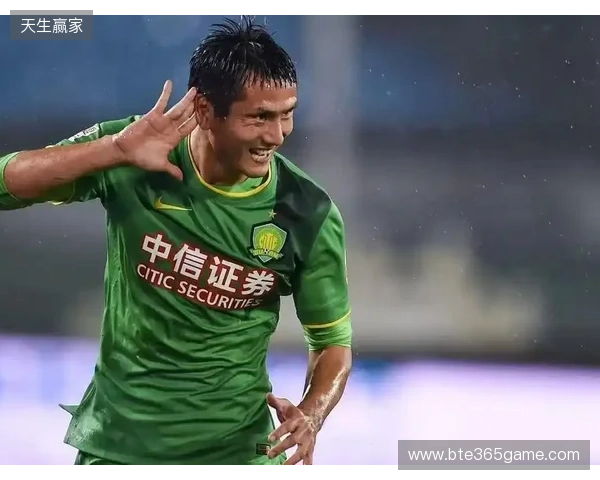 邵佳一：国足没有梅西C罗姆巴佩，不可能把球给一个人就解决问题