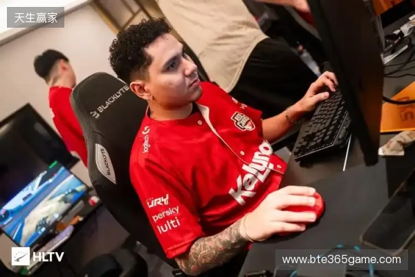 罗马诺：切尔西正与福法纳就本赛季冬窗的永久转会进行协商