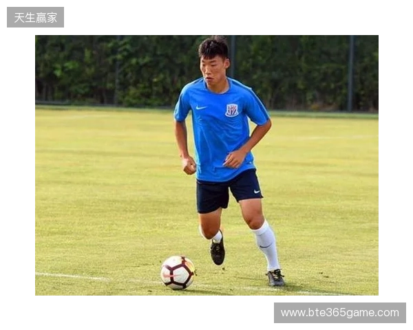 朱辰杰:自己在国家队算中生代球员,希望分享一些经验给年轻球员